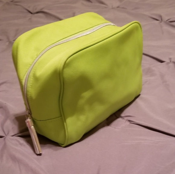 Bundle of Makeup Bags - Picture 4 of 8